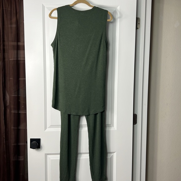 Cabi Simple Playsuit Olive Green Sleeveless Draped Jumpsuit Large - Picture 6 of 9